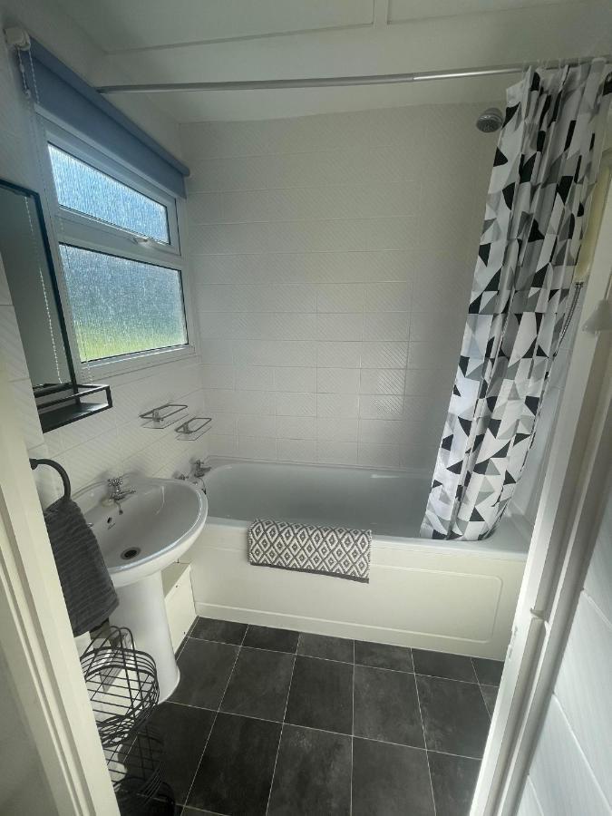 2 Bedroom Holiday Chalet Near Bude Kilkhampton Exterior foto