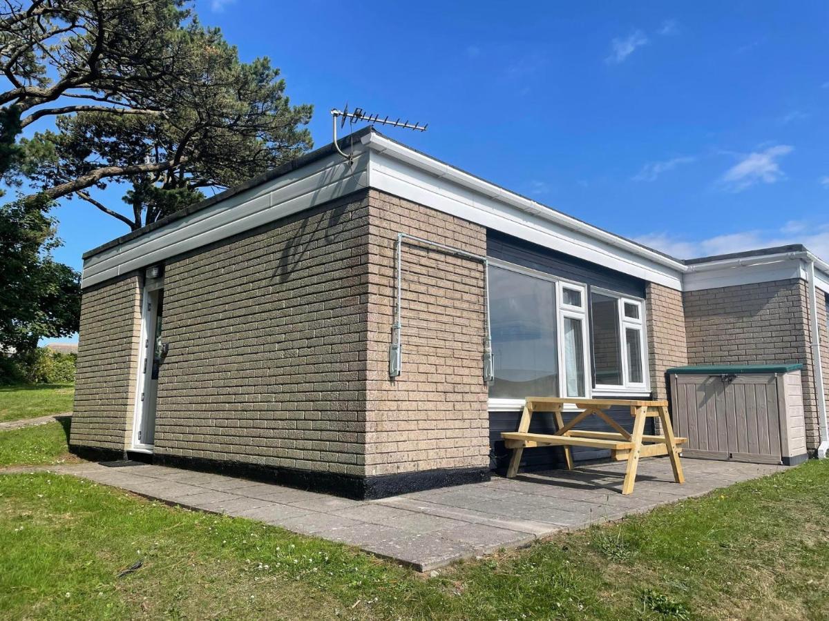 2 Bedroom Holiday Chalet Near Bude Kilkhampton Exterior foto