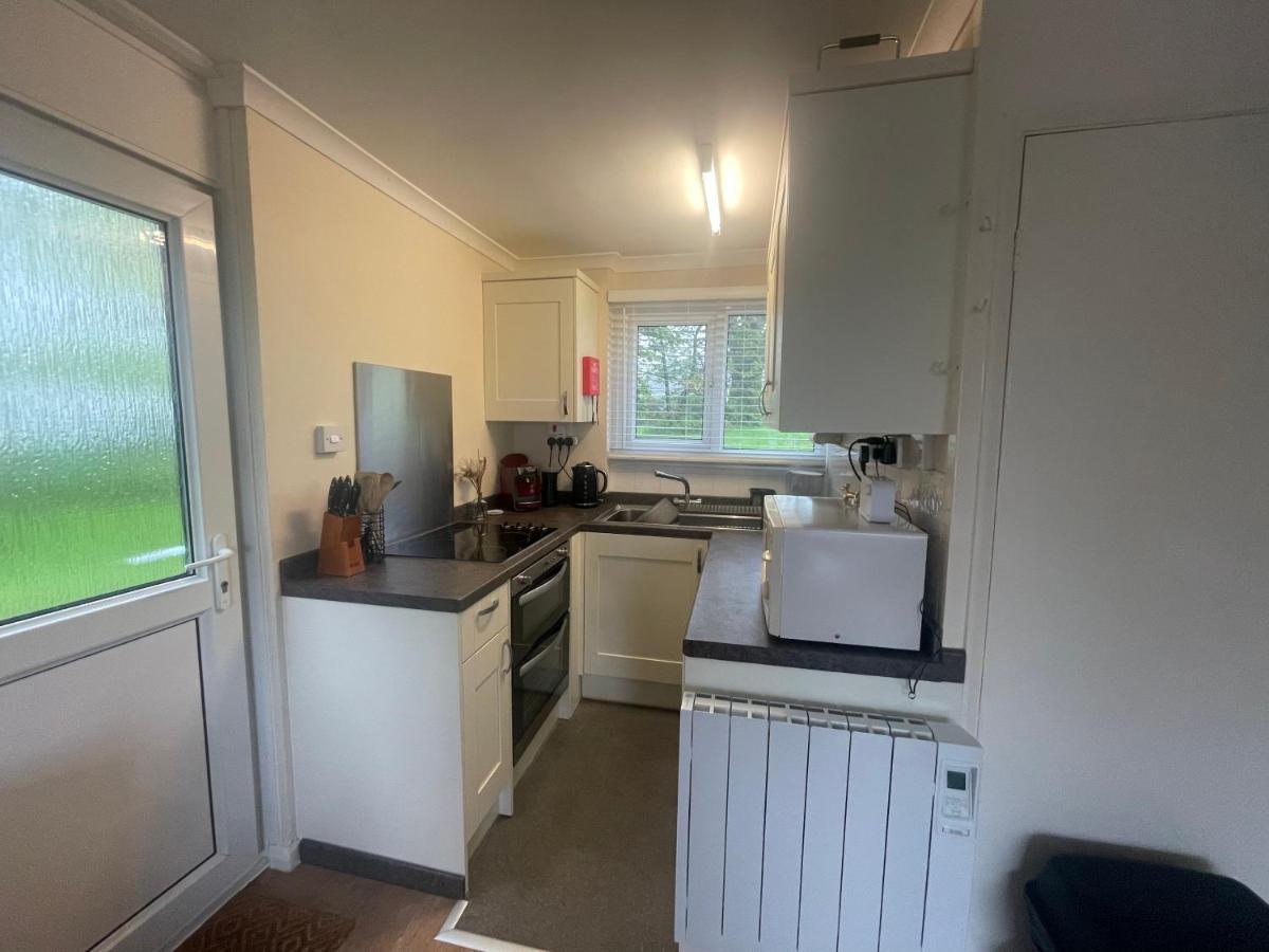 2 Bedroom Holiday Chalet Near Bude Kilkhampton Exterior foto